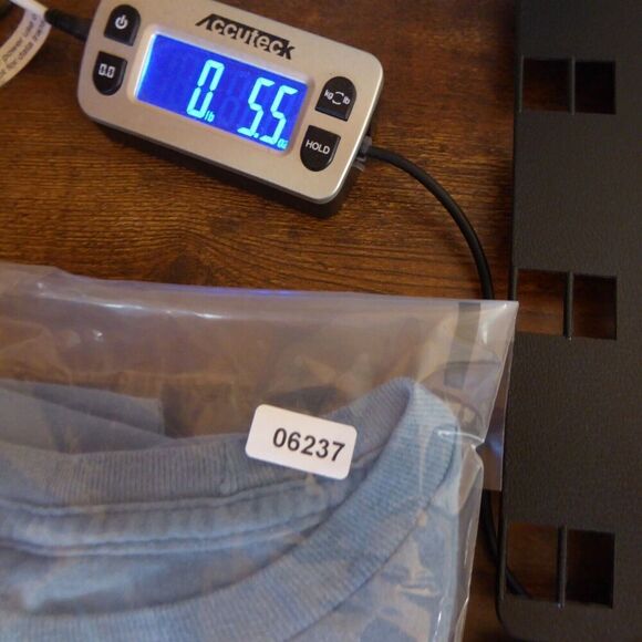 Salt Life Shirt Mens Medium Blue Short Sleeve Pocket Tee Crewneck Livin’ Salty - Picture 8 of 8